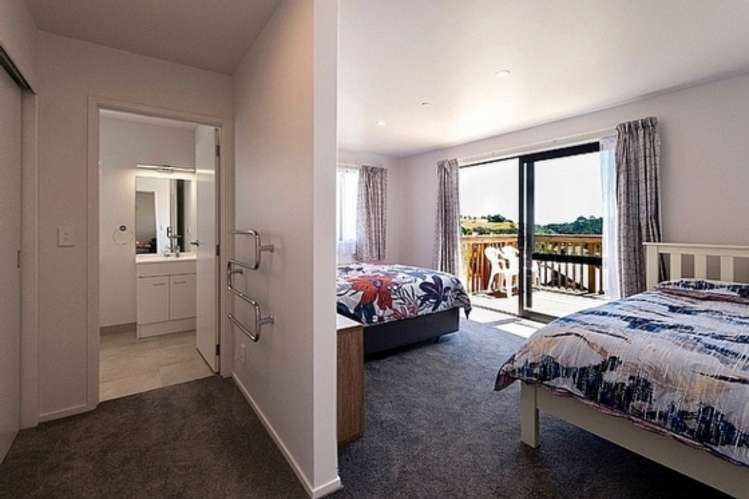 23 Dudley Crescent Cable Bay_9