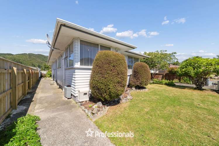 15 Wetherby Grove Wainuiomata_25