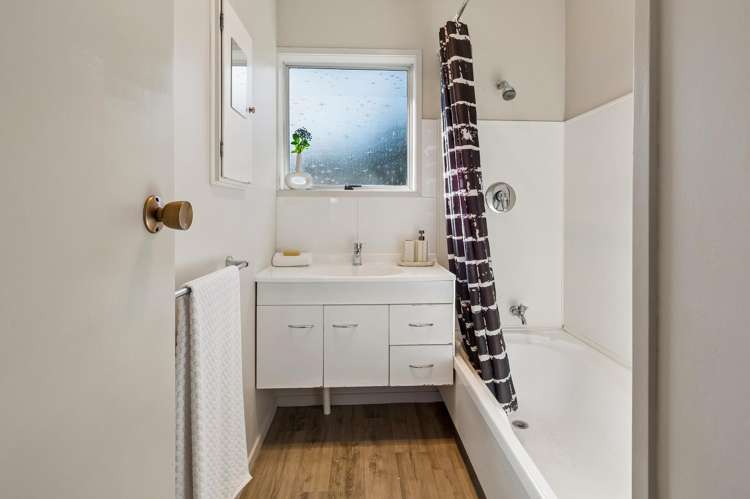 113 Sherwood Street Bellevue_13