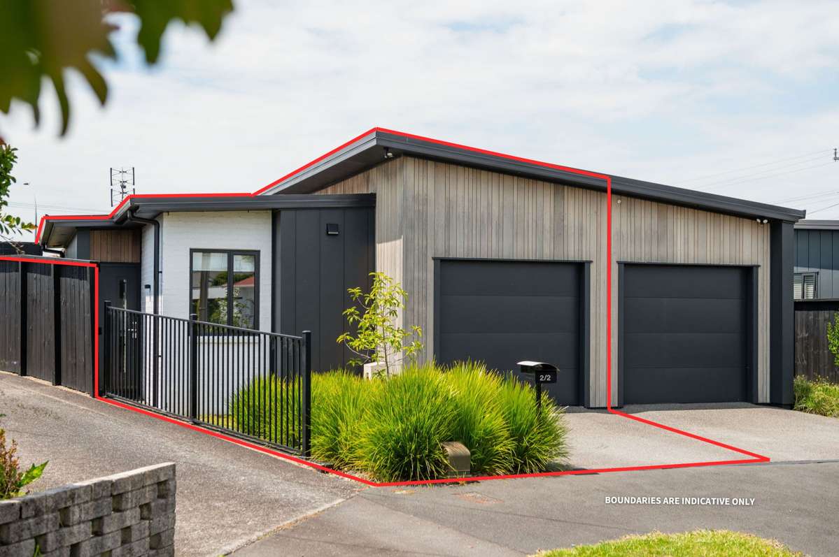 2/2 English Street_0