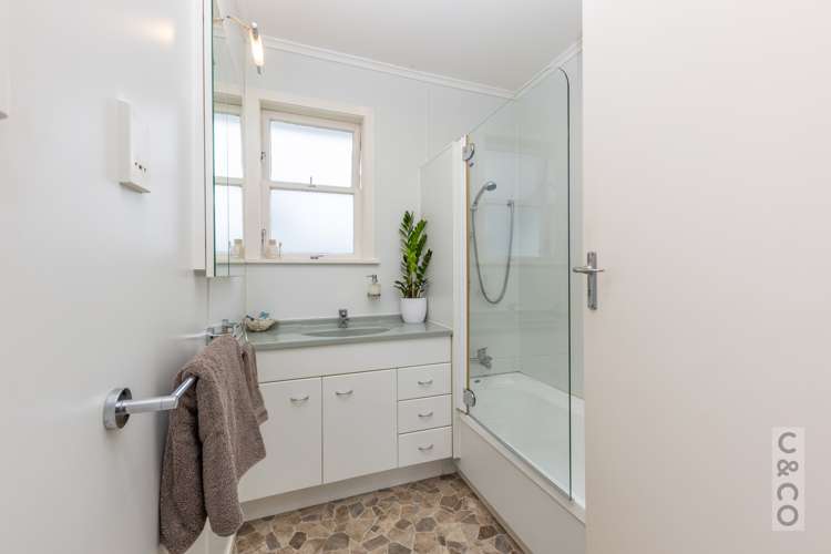 8 Hanham Road Kumeu_32