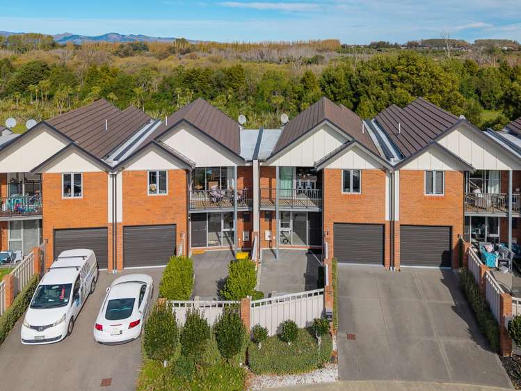 18 Henley Green Northwood_22