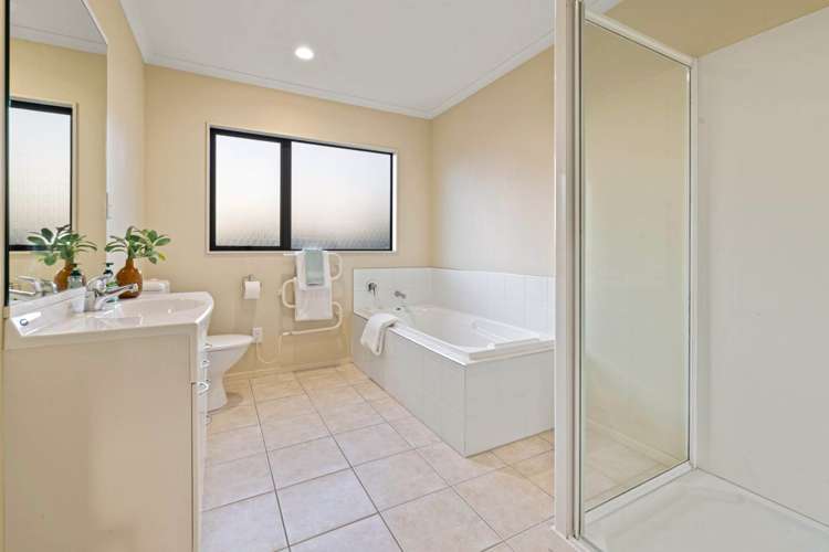 10 Orbit Place Flat Bush_13