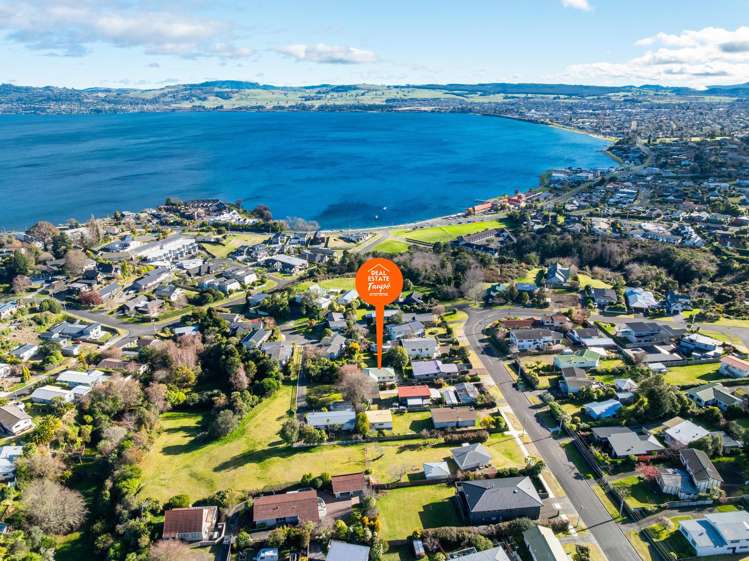 9B Ingle Avenue Waipahihi_23