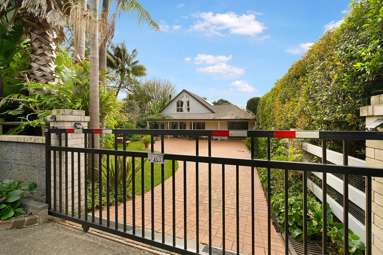 2/18A Clayburn Road_2