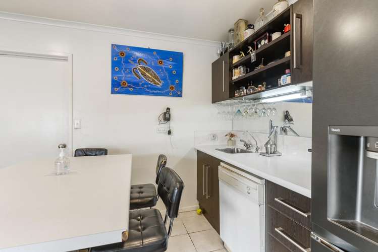 15 Fisher Crescent Otara_18