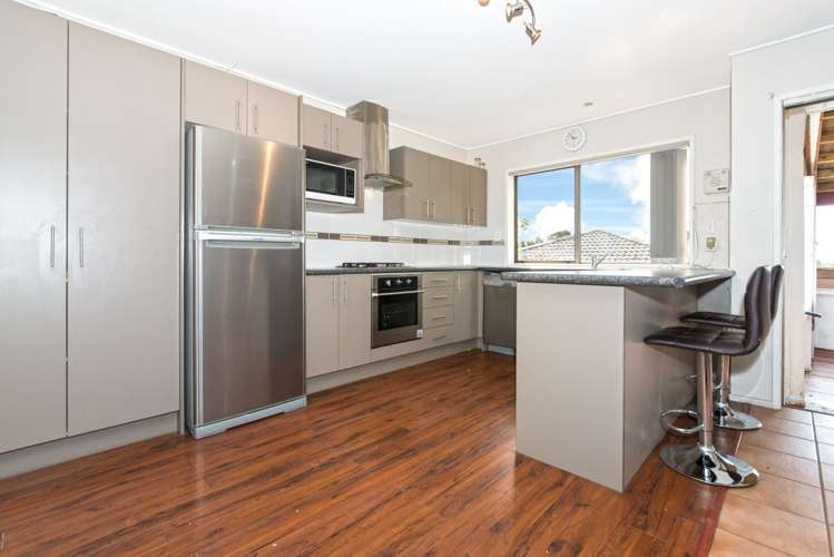 27 Diorella Drive Clover Park_18