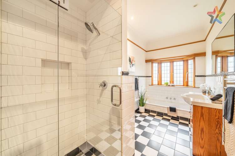 30 Ludlam Crescent Woburn_17