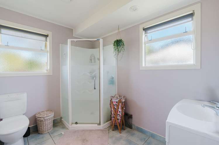 14 Jeanette Street Glenview_14