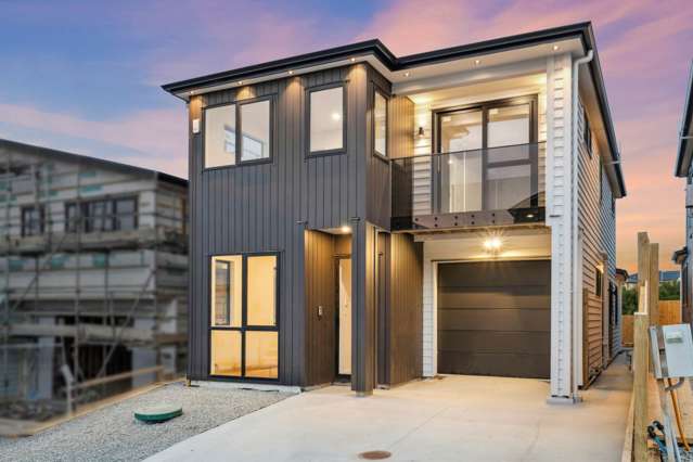Spacious, Stylish & Superbly Located!