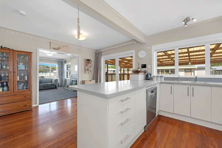 13 Russell Avenue Pukekohe_12