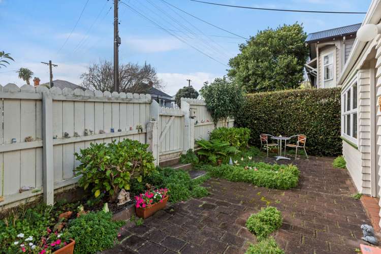 19 Hastings Parade Devonport_5