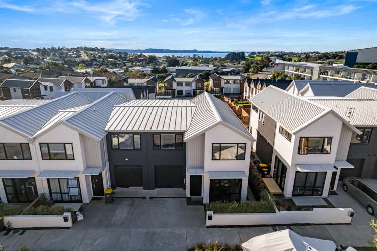 15 Seafarer Crescent Stanmore Bay_18