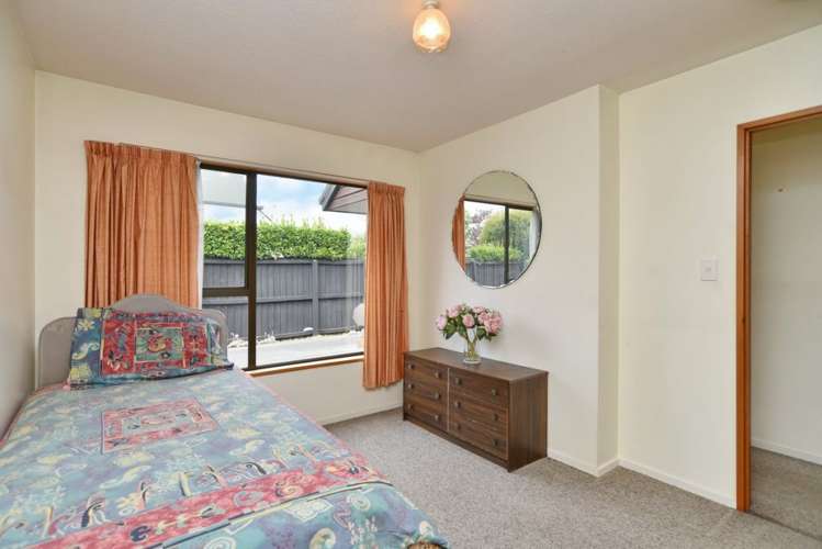 1/49A Regency Crescent Redwood_13