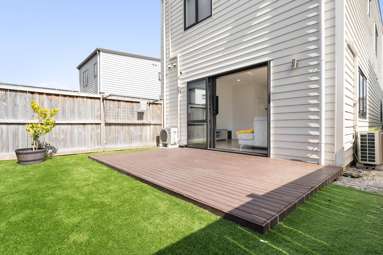 8 Peara Lane_2