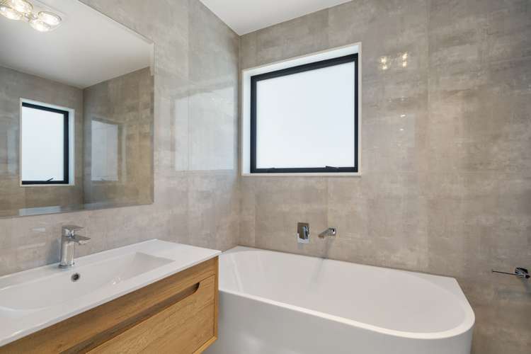 4 Aquamarine Avenue Wainui_12