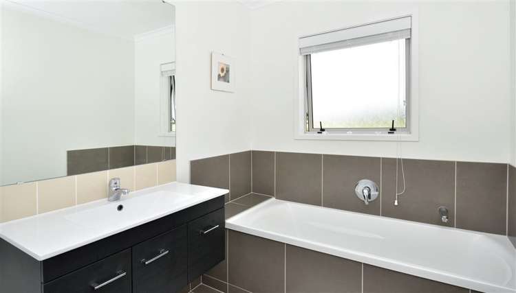 105 Parkview Drive Gulf Harbour_10