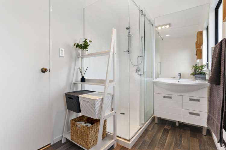 225 Glengarry Road Glen Eden_12