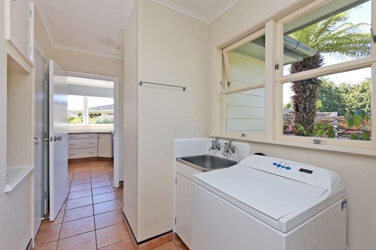 22 Golding Road Taradale_11