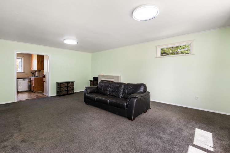 12 Hawtrey Terrace Johnsonville_6