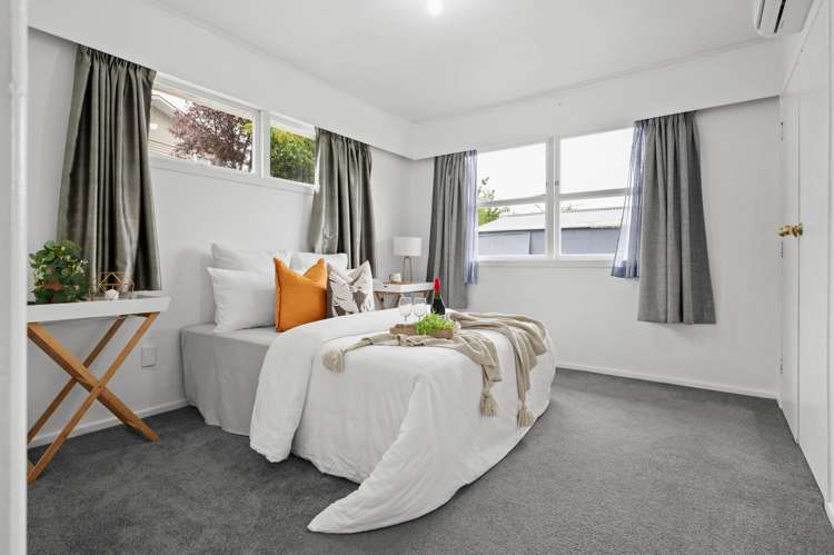 16 Manapouri Place Glenview_9