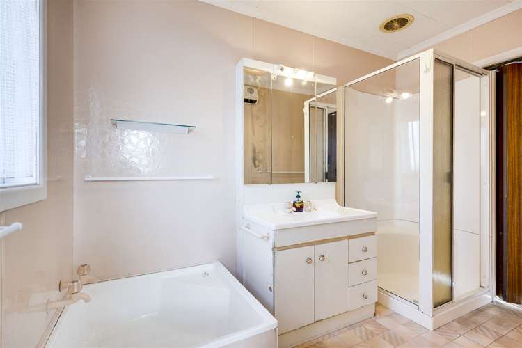 413 Huia Street Camberley_15