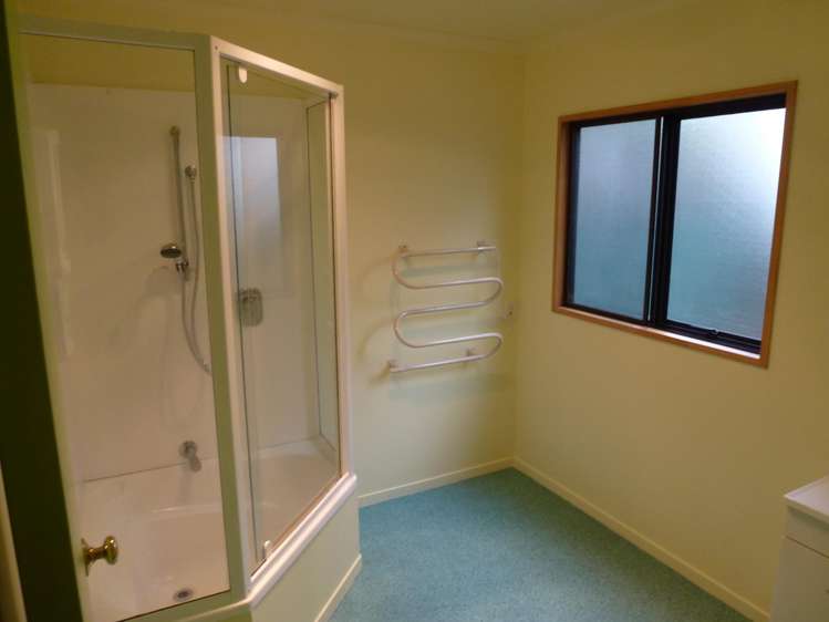 24 Worcester Street West End_3