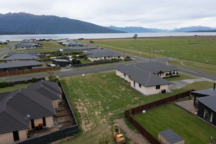 166 Dusky Street Te Anau_1