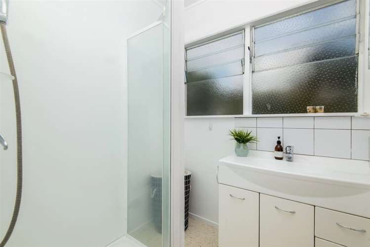 24 Rambler Crescent Beach Haven_13