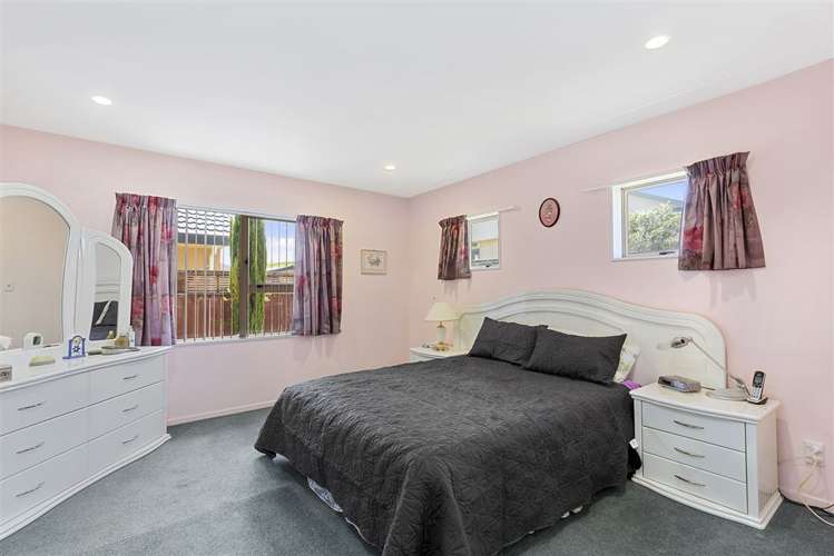 6 Silver Pine Avenue Woodridge_8