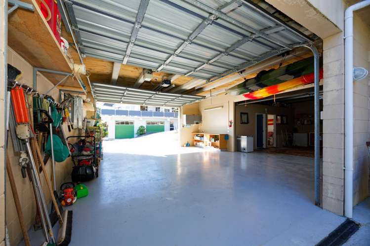 22a Kotuku Road South Bay_20