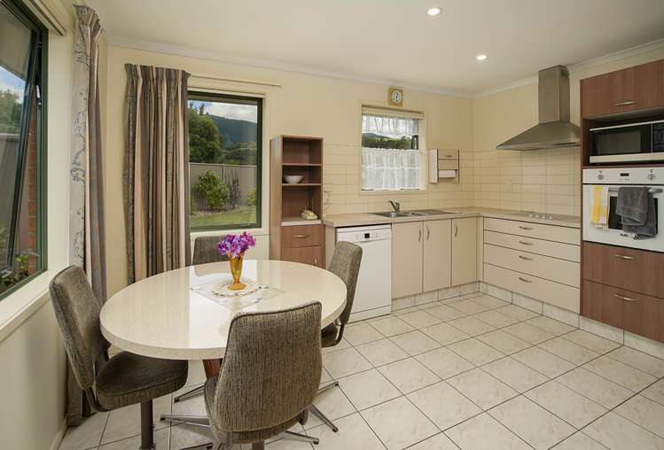 21 Woodstock Place Stoke_12