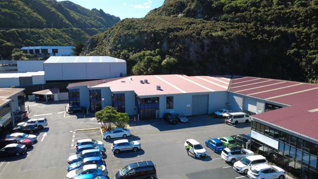 Ngauranga Warehouse with Office