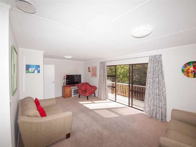 4 Atwood Grove Churton Park_1