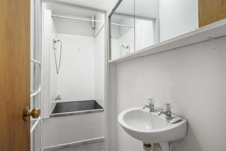 D/29 Cartwright Road Kelston_12