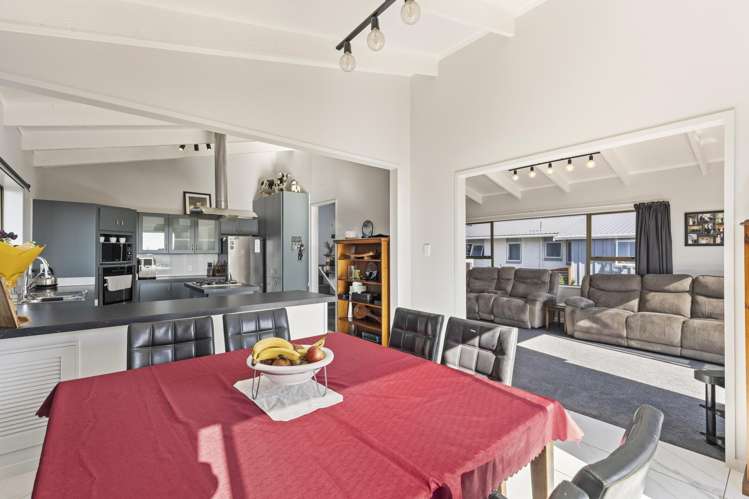 129 Parklands Avenue Bell Block_16