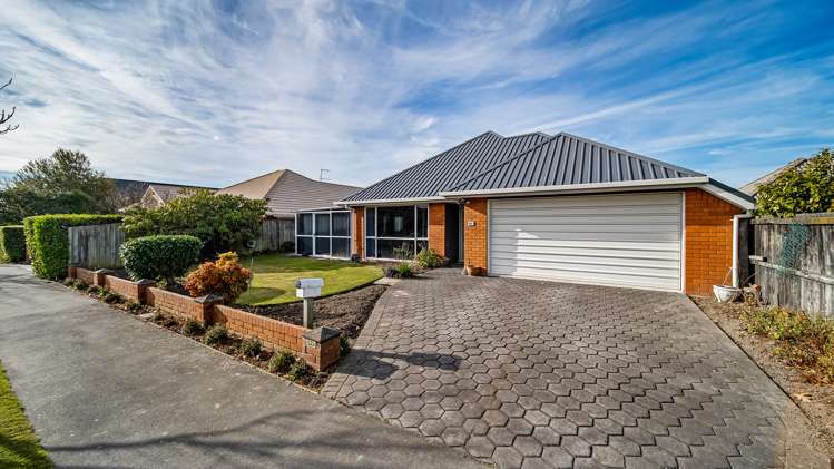 2/52a Berkshire Drive Avonhead_1