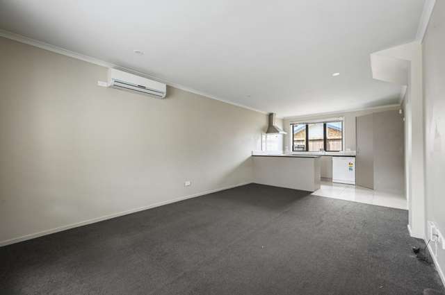 6/202 Old Farm Road Hamilton East_3