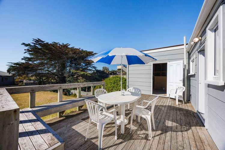 13 Nelson Street Foxton Beach_19