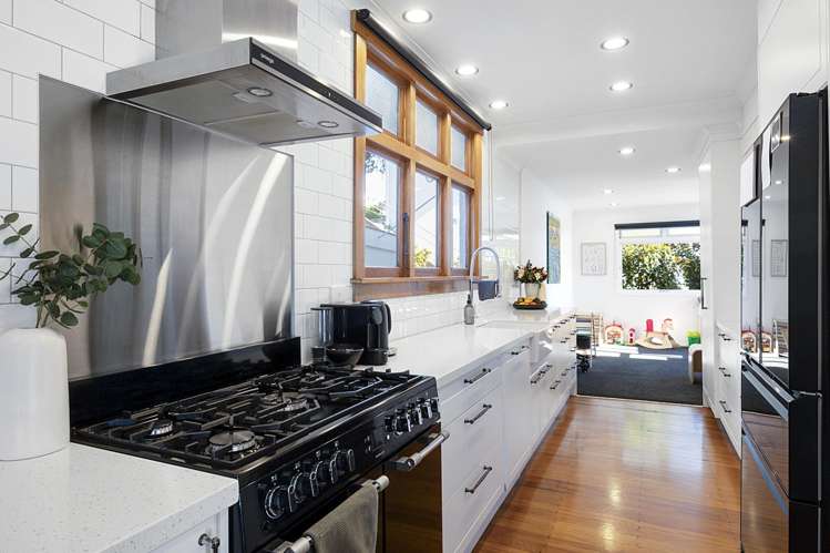 76 Belt Road New Plymouth Central_8