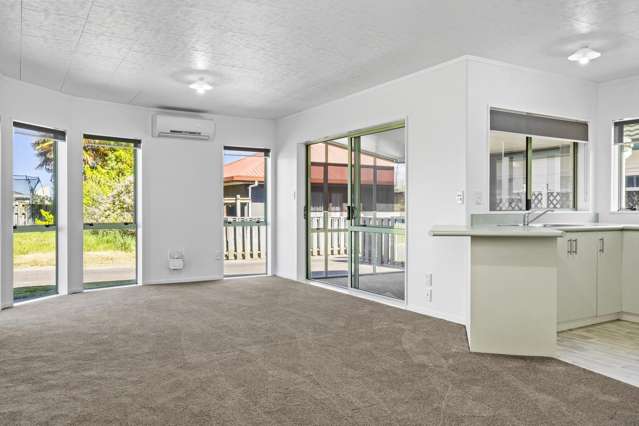 2/93 Rifle Range Road Central_1