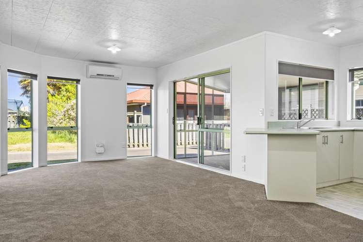 2/93 Rifle Range Road Central_1
