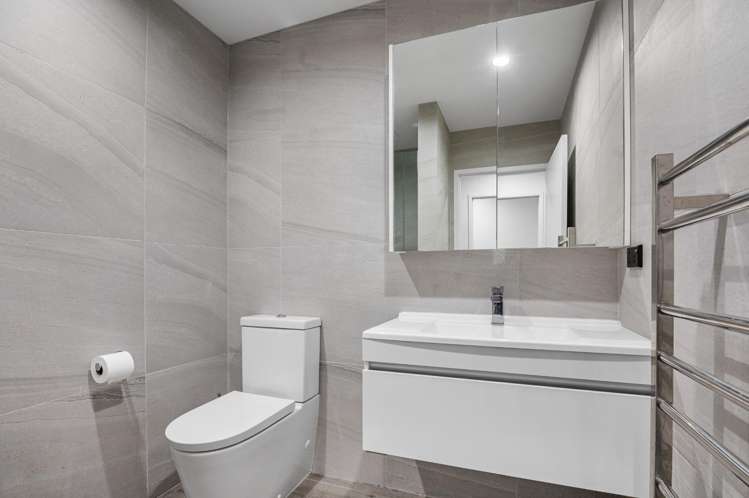 1/3 Vinegar Lane 10031_7