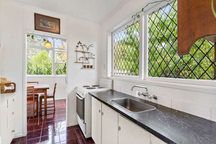 5 Simpson Road Ranui_17