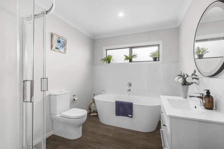 84 Endeavour Drive Whitby_17