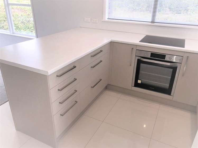 2/12 Ellice Road Totara Vale_2