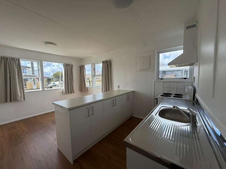 76 Cambridge Terrace Papatoetoe_4