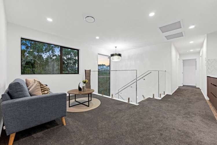 27 Tannaghmore Drive Flat Bush_13