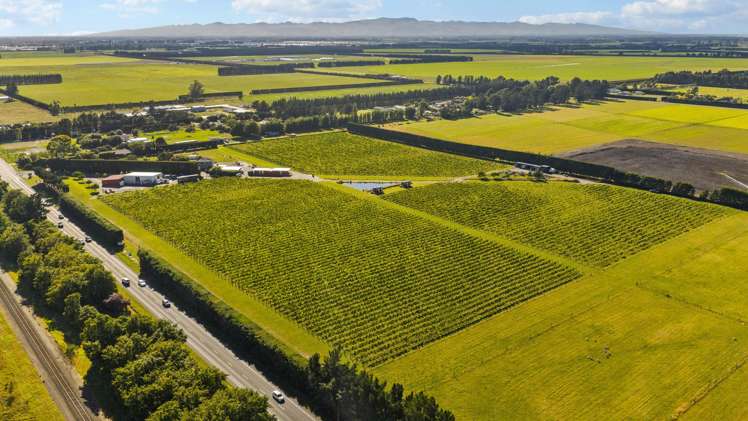 2321 Main South Road Burnham_19