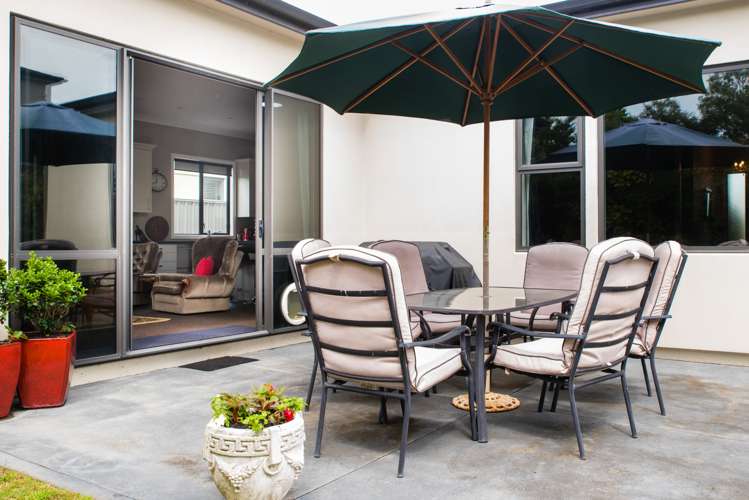 17 Hunter Drive Awatoto_15